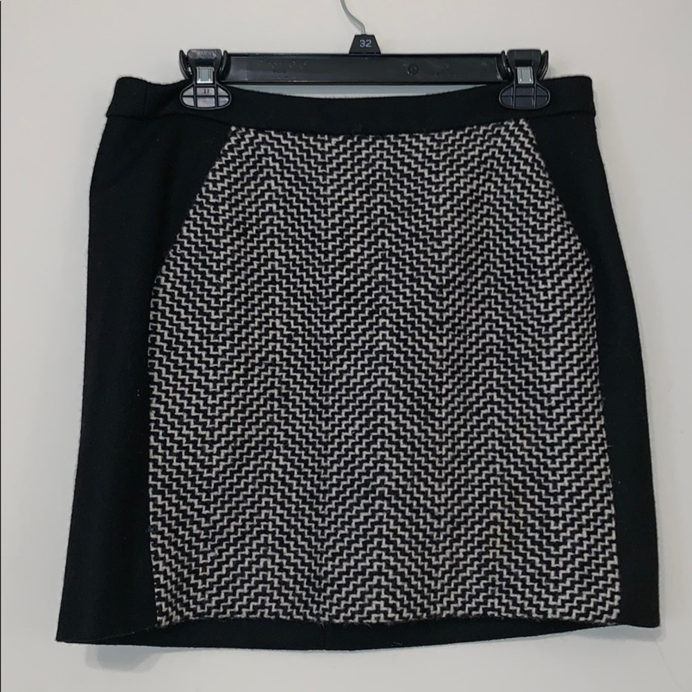 Business Mini Skirt w/ Patterned Front Panel
